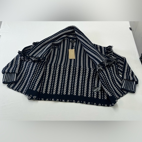 Burberry Prorsum Navy Fringed Jacquard Herringbone Blanket Jacket Size SMALL - Picture 2 of 4